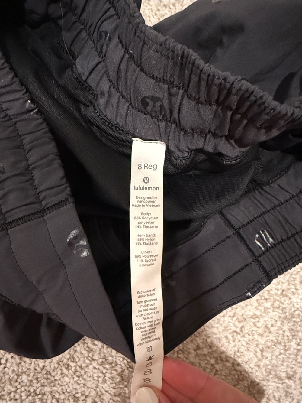 lululemon Speed Up Short *2.5" Foil Athletic Shorts Black Size 8 - Picture 4 of 4